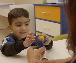 عيادة طب أعصاب الأطفال وتخطيط الدماغ